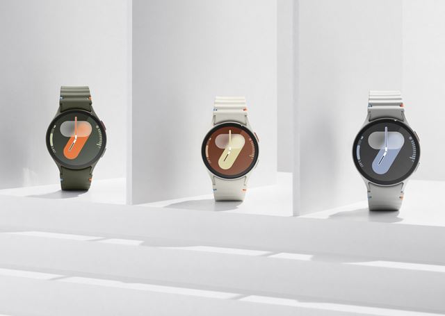 Samsung priniesol nov psobiv Galaxy Watch Ultra hodinky, pridal Galaxy Watch7 a nov Galaxy Buds 