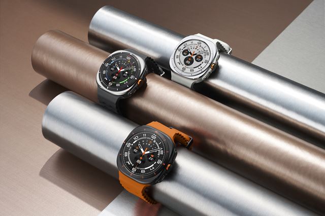 Samsung priniesol nov psobiv Galaxy Watch Ultra hodinky, pridal Galaxy Watch7 a nov Galaxy Buds 