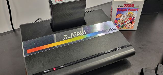 Gamescom 2024: Na Atari 7800+ sme si zahrali rovno po ozn�men� konzoly 