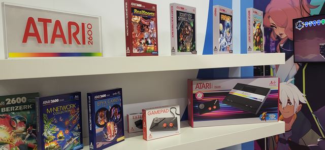Gamescom 2024: Na Atari 7800+ sme si zahrali rovno po ozn�men� konzoly 