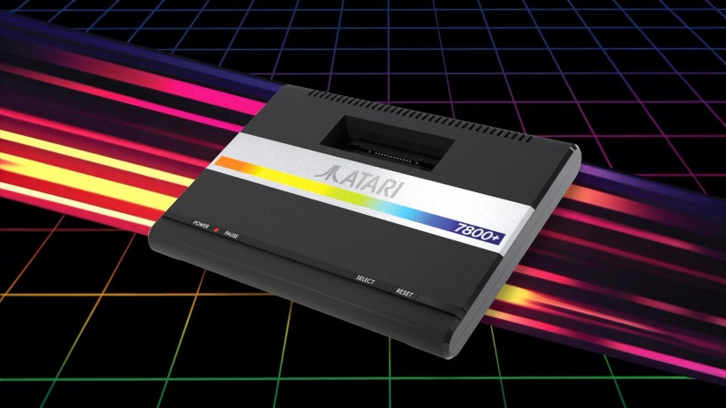 Gamescom 2024: Na Atari 7800+ sme si zahrali rovno po oznmen konzoly