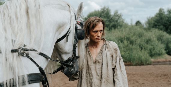 Poľský folklór sa prelína s Tarantinom v historickom filme Kos