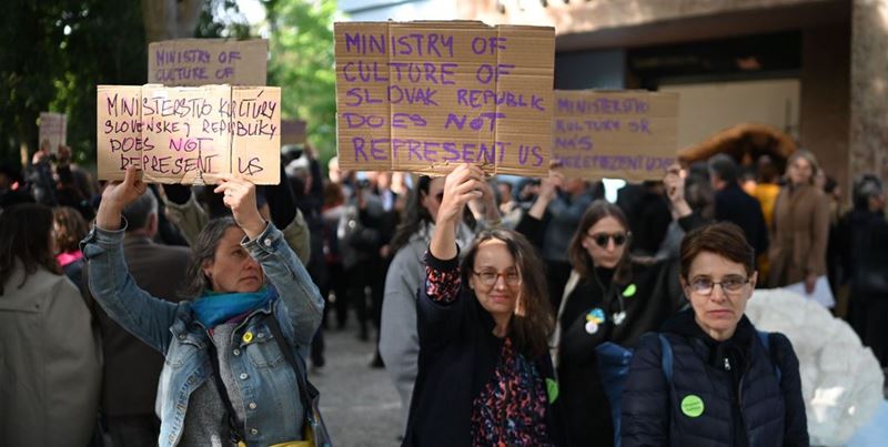 Kultrna obec hovor NIE praktikm MK SR a zvolva protest na obranu kultry na pondelok 12. augusta