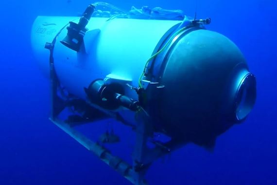 Ponorka Titan sa spoliehala na ručne písanú Excel tabuľku