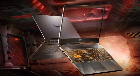 Notebooky a desktopy v zavch