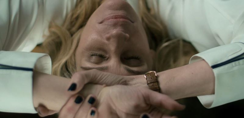 Julia Roberts ako chladn profesorka el kandlu na elitnej univerzite. Filmov novinka Obvinen / After the Hunt
