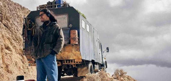 Filmové štúdio s Petrom Konečným o filmoch Otec, Karavan, Veľký vlastenecký výlet, Letopis, Sirat...