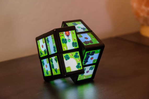 WOWCube, moderná variácia na Rubikovu kocku, sa začne predávať už 9. októbra