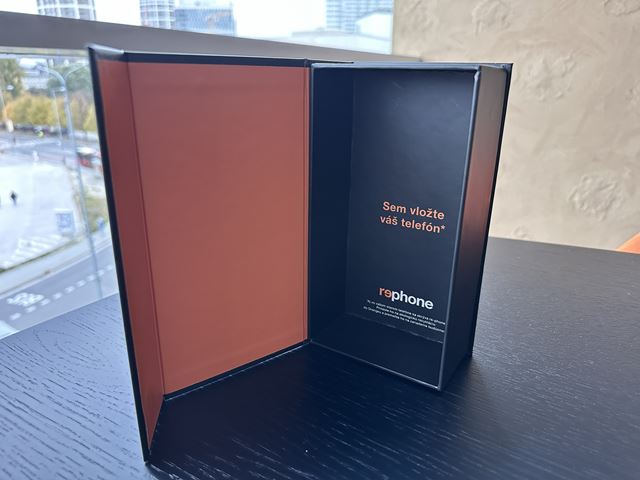 Vianon ponuka Orangeu prina konzoly, Rephone a kopec inch ponk 