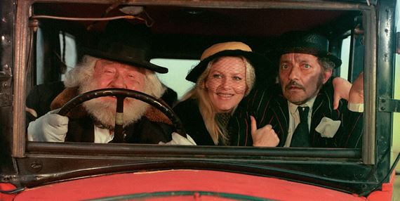 Nen revolciu si Kino Lumière pripomenie strihovm dokumentom aj trezorovm filmom 