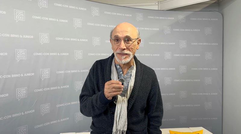 Legendrny herec Tony Amendola zo Stargate pozdravuje Sectorkov
