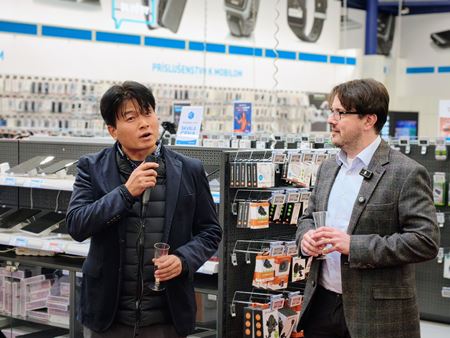 Prv Micro RGB TV od Samsungu je u vystaven v Bratislave. Stoj ako auto...   