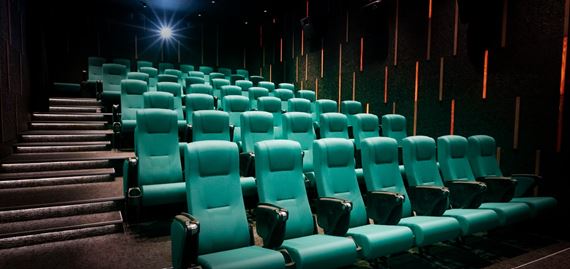Edison Filmhub - nové kino a kaviareň v centre Bratislavy ponúkne dve kinosály s kapacitou 50 a 20 miest