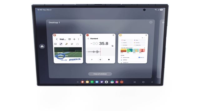 Samsung Galaxy Z TriFold predstaven, kombinuje mobil a 10-palcov tablet 