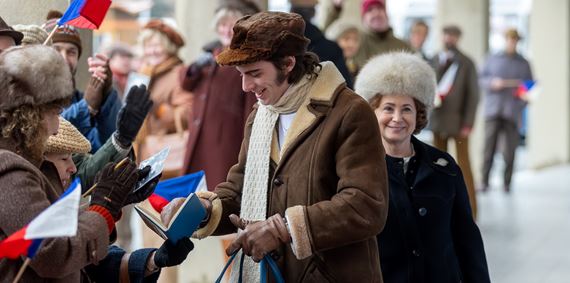 Prvé zábery z filmu o legende Ondrejovi Nepelovi. Ktorú verziu ale myslíme?