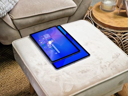 Samsung predstavil nov tablety Galaxy Tab S10 FE a S10 FE+  