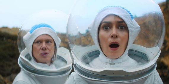 Streamovacie novinky: Black Mirror 7, The Handmaid's Tale 6, Maria, Moonrise, The Gardener, The Boys in the Boat...