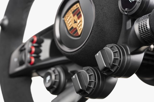 Fanatec predstavil CSL Elite Porsche Vision GT volant 