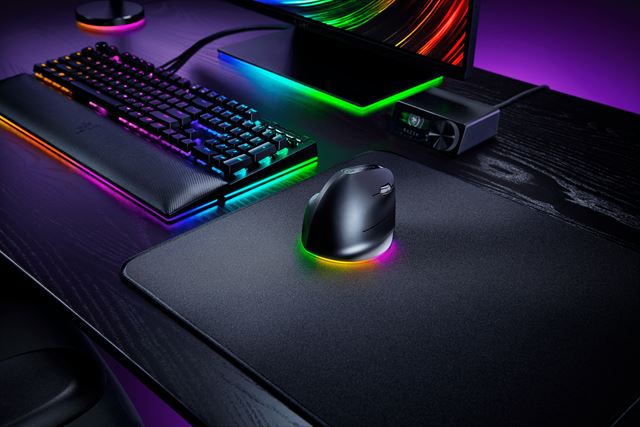 Razer predstavil vertiklnu my Razer Pro Click V2 Vertical a pridal aj tandardn Pro Click V2  