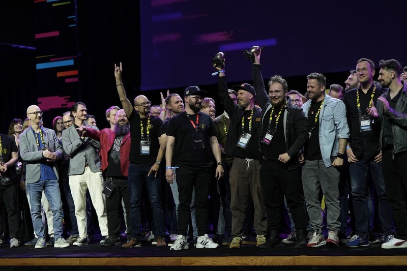 Frostpunk 2 ovldol Digital Dragons Awards 2024, zskal tri ocenenia vrtane Poskej hry roka