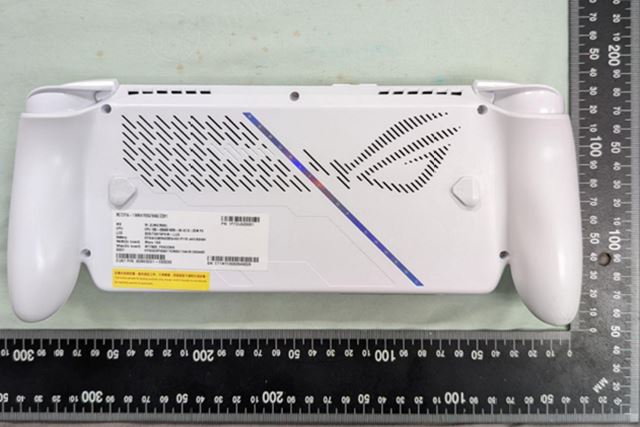 E�te pred ohl�sen�m ROG Ally 2 handheldov tu m�me poh�ad na ich dizajn 