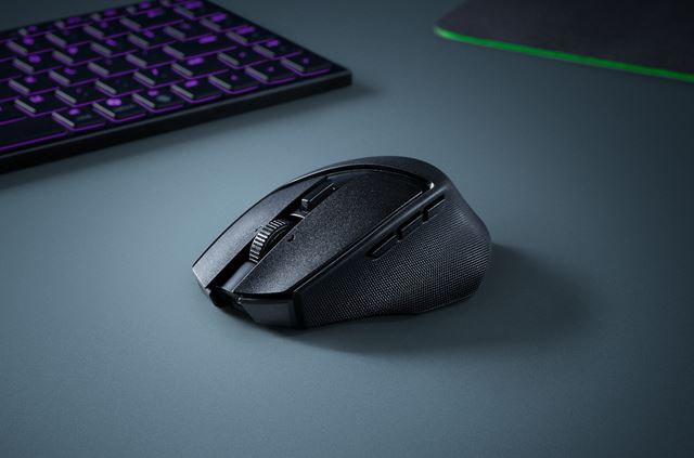 Razer представил Clio Pillow, а также мышь и клавиатуру в пути