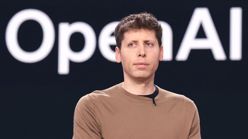Sam Altman z OpenAI hovor, e jeden prkaz v ChatGPT spotrebuje ptnstinu ajovej lyiky vody