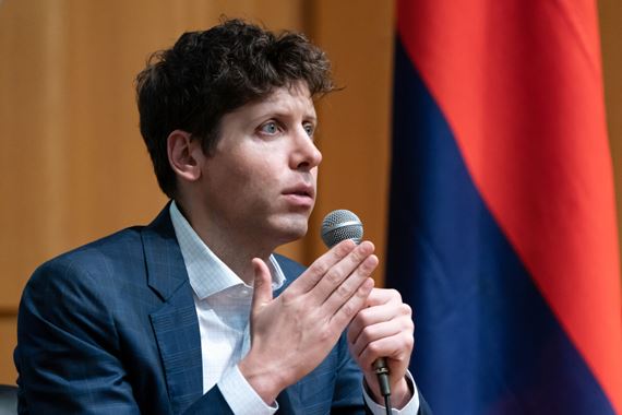 Sam Altman: Meta lkala OpenAI zamestnancov 100-milinovmi ponukami