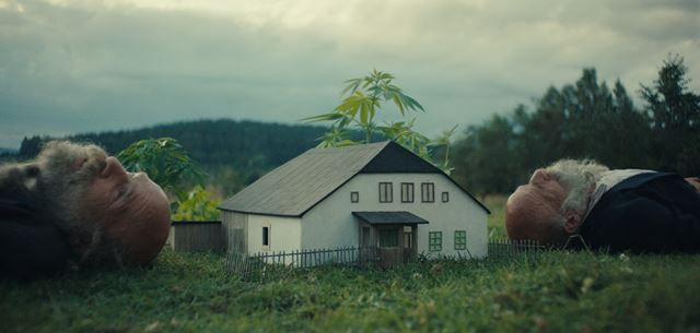 Karlovarsk festival uvedie tri nov slovensk filmy v sanch sekcich, pripomenie aj Dea Ursinyho 