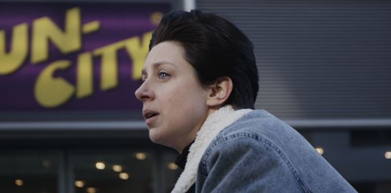 Slovensk film Neplaten vono ak uniktna zdiean svetov premira v Karlovch Varoch a na FIDMarseille