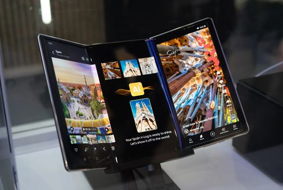 Samsung nechtiac leakol dizajn trojitej skladaky Galaxy G Fold