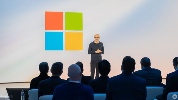Microsoft prepustil 9000 zamestnancov pre AI, jeden z vedcich im odpora obrti sa na AI chatbotov