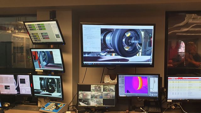 BeamNG.Drive pribl�il v�voj fyziky pneumat�k 