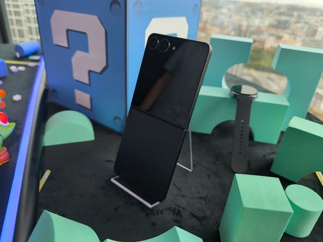 Samsung predstavil nov� skladacie mobily Galaxy Z Fold7, Z Flip7, Z Flip7 SE, a hodinky Galaxy Watch8 