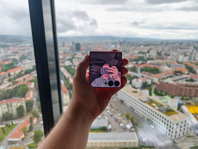 Samsung predstavil nov� skladacie mobily Galaxy Z Fold7, Z Flip7, Z Flip7 SE, a hodinky Galaxy Watch8 