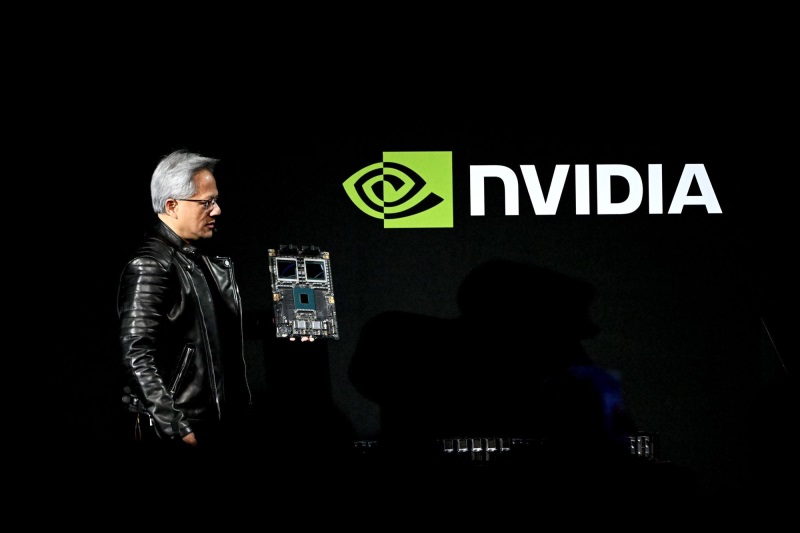 Nvidia je prv firma, ktor dosiahla hodnotu 4 biliny dolrov, predbehla u Apple a aj Microsoft