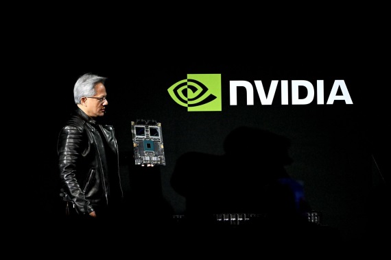 Nvidia je prv firma, ktor dosiahla hodnotu 4 biliny dolrov, predbehla u Apple a aj Microsoft