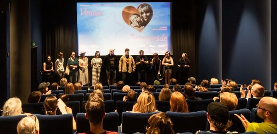 Krátky film Venuša v retrográde spracováva tému alkoholizmu jazykom mladej generácie