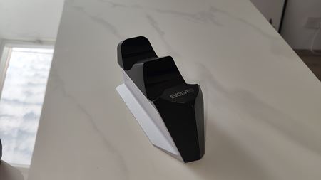 Oplat� sa siahnu� po EVOLVEO DockCharge?  