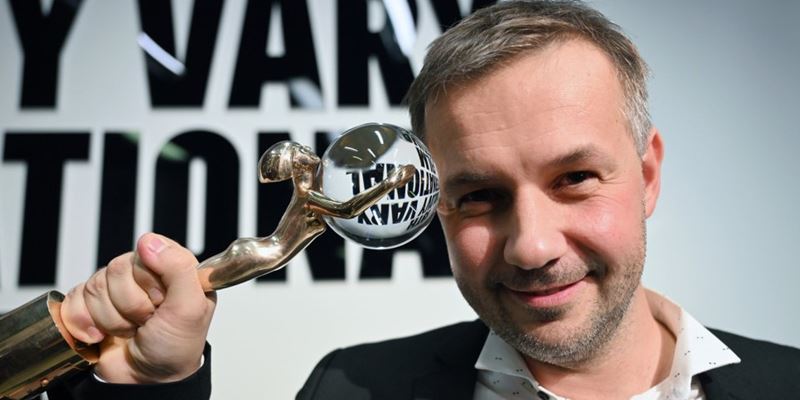 MFF Karlove Vary a kinonovinky Diamanty a Superman. Filmov tdio s Petrom Konenm
