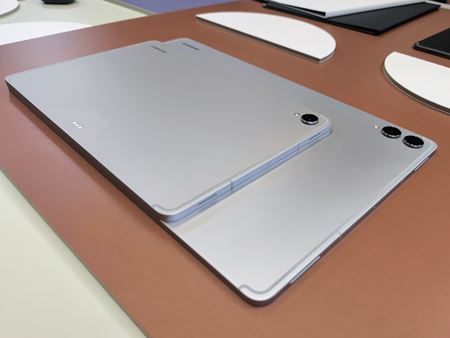 Samsung predstavil Galaxy S25 FE mobil, Buds3 FE a nov Tab S11 tablety  