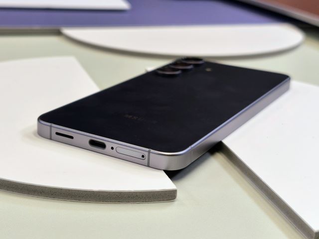 Samsung predstavil Galaxy S25 FE mobil, Buds3 FE a nov� Tab S11 tablety 