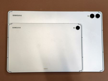 Samsung predstavil Galaxy S25 FE mobil, Buds3 FE a nov Tab S11 tablety  