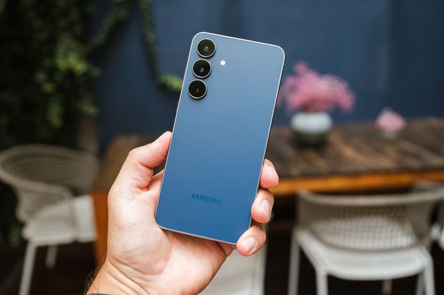 Mobiln hranie naplno: Posva Galaxy S25 FE hranie hier na nov rove? 