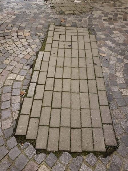 Uff to sme sa kam dostali...  