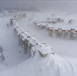 Na Kam�atke, im je hej, m��u sa s�nkova� z okna