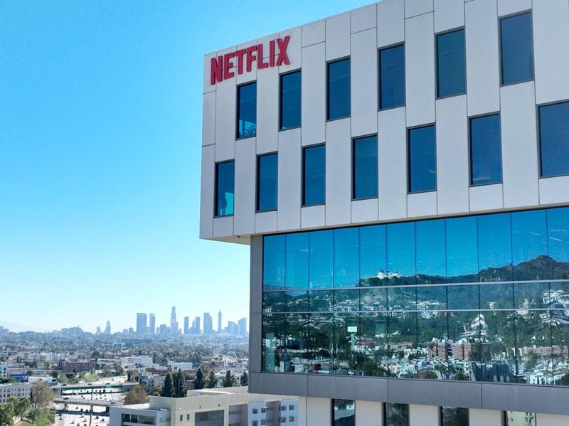 FCC nem��e zastavi� odpredaj Warneru Netflixu