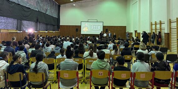 Film Štúr má za sebou špeciálne premietanie v škole na Luníku IX v Košiciach: Dojatí tvorcovia skladajú poctu deťom