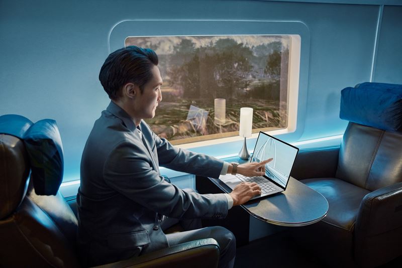 Ľahký pracovný notebook ASUS ExpertBook Ultra je už v predpredaji