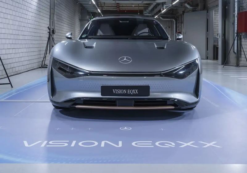 Solárny lak na autách: až 12 000 km ročne bez nabíjania zo siete